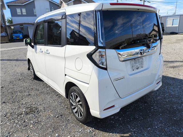 TOYOTA ROOMY 2020