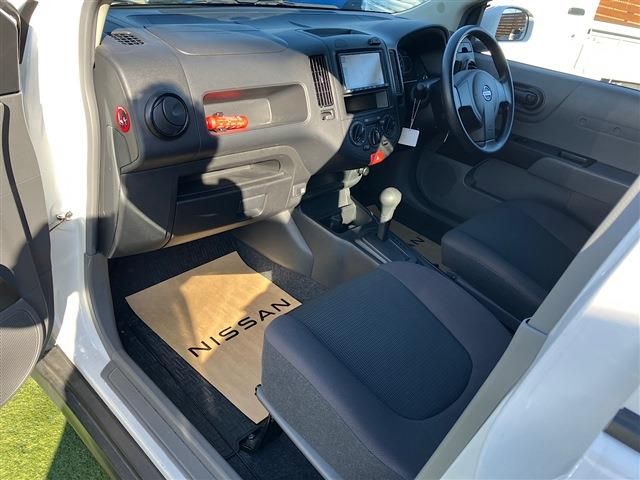 NISSAN NV150 AD 2WD 2020