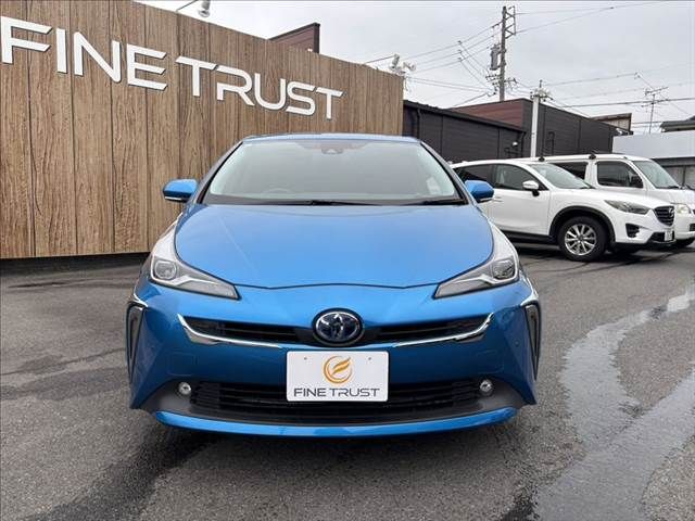 TOYOTA PRIUS 2019