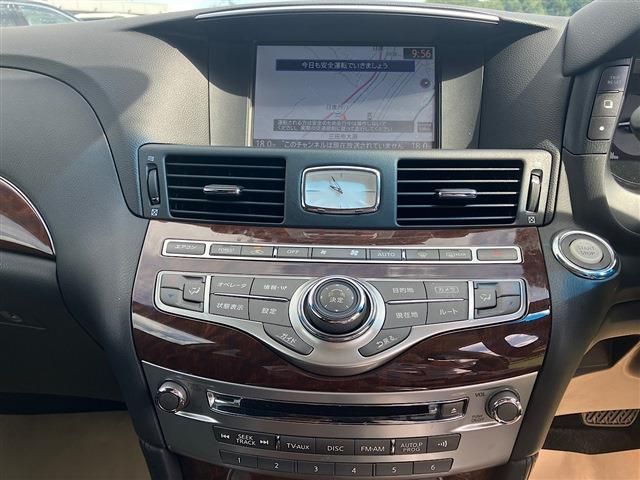 NISSAN FUGA HYBRID 2022