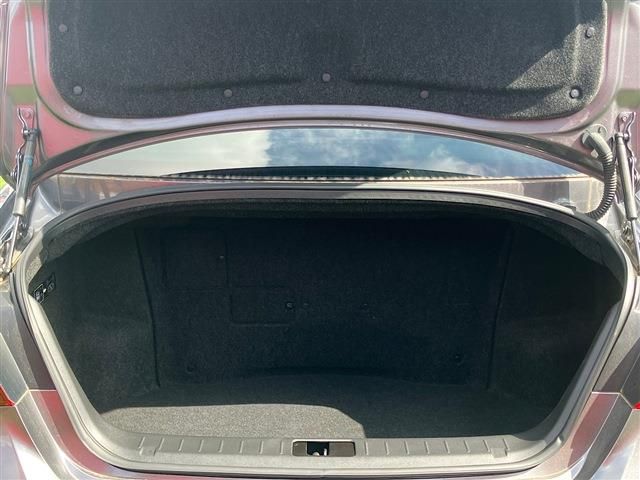 NISSAN FUGA HYBRID 2022