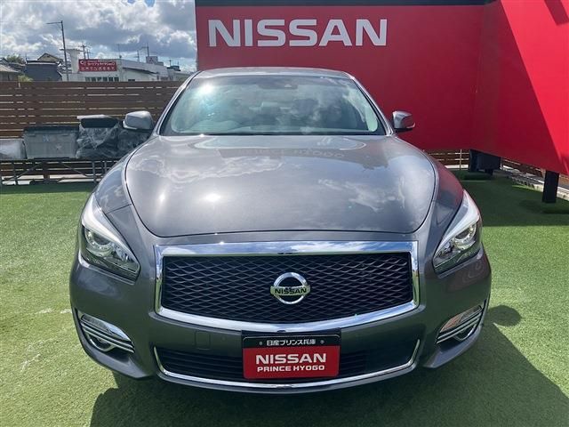 NISSAN FUGA HYBRID 2022