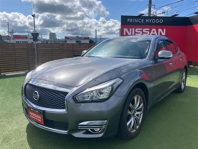 NISSAN FUGA HYBRID 2022