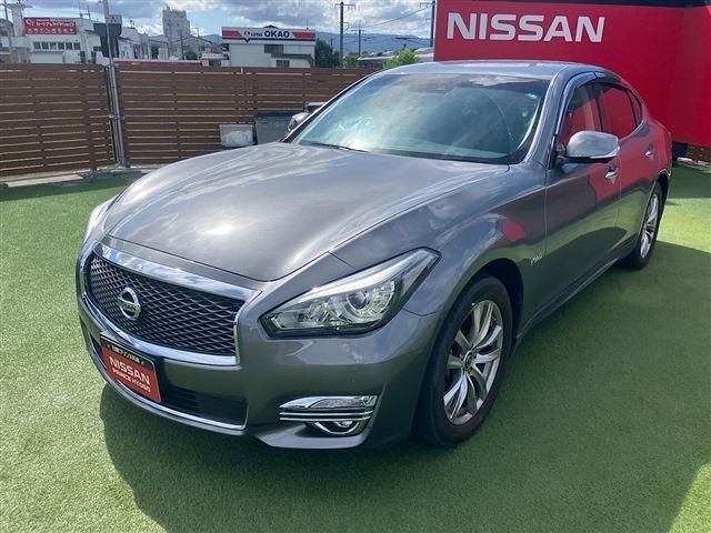 NISSAN FUGA HYBRID 2022