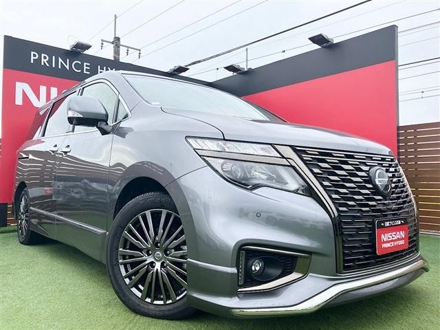 NISSAN ELGRAND 2022