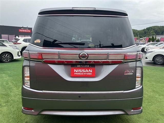 NISSAN ELGRAND 2022