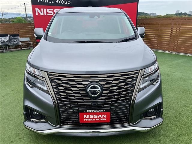 NISSAN ELGRAND 2022