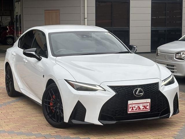 TOYOTA LEXUS IS300h 2023