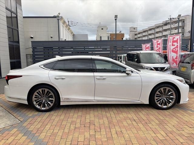 TOYOTA LEXUS LS500h 2021