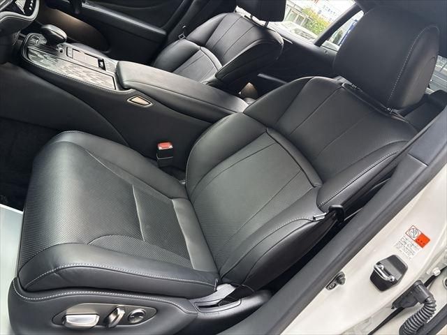 TOYOTA LEXUS LS500h 2021