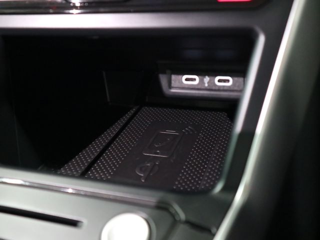 VOLKSWAGEN VOLKSWAGEN POLO 2023