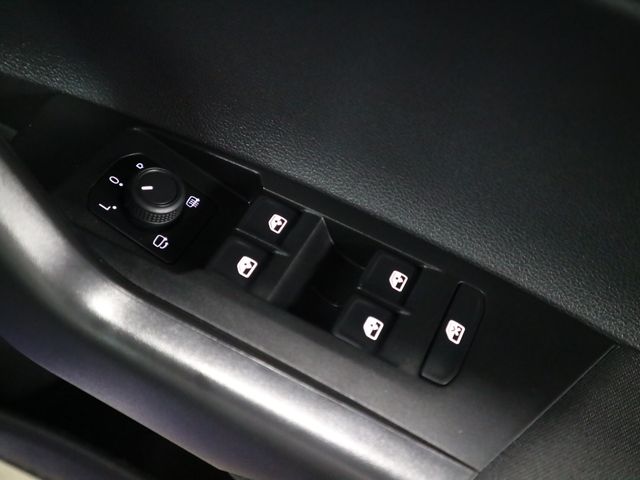 VOLKSWAGEN VOLKSWAGEN POLO 2023