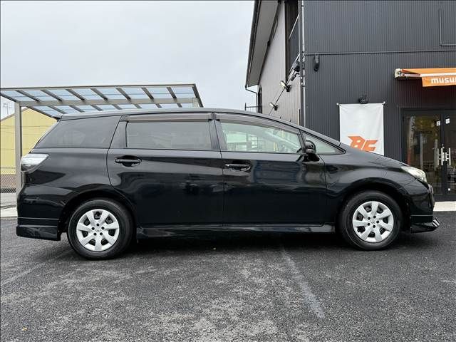 TOYOTA WISH 2013