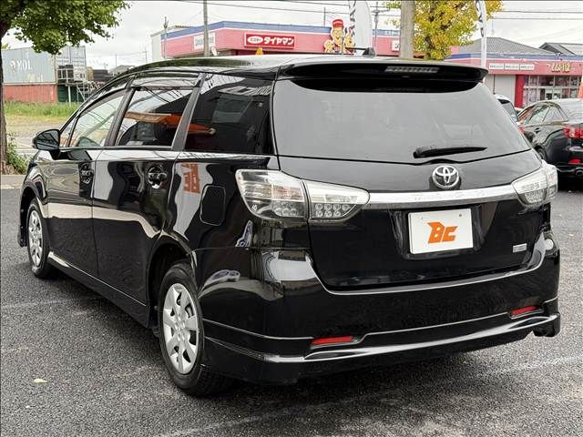 TOYOTA WISH 2013