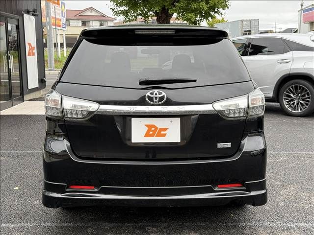TOYOTA WISH 2013