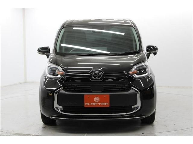TOYOTA SIENTA HYBRID 2022