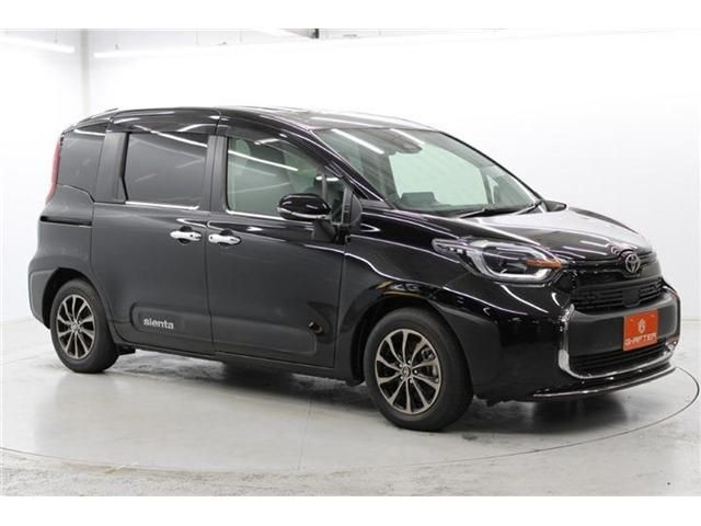 TOYOTA SIENTA HYBRID 2022