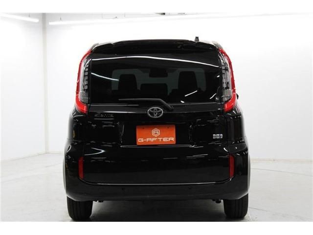 TOYOTA SIENTA HYBRID 2022