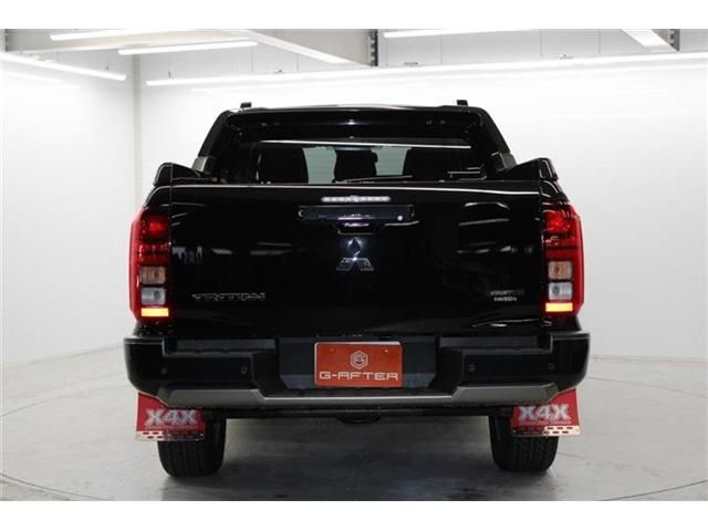 MITSUBISHI TRITON 2025