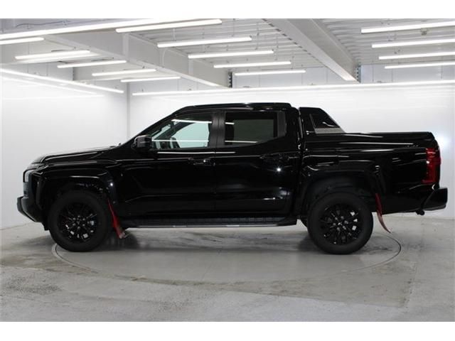 MITSUBISHI TRITON 2025