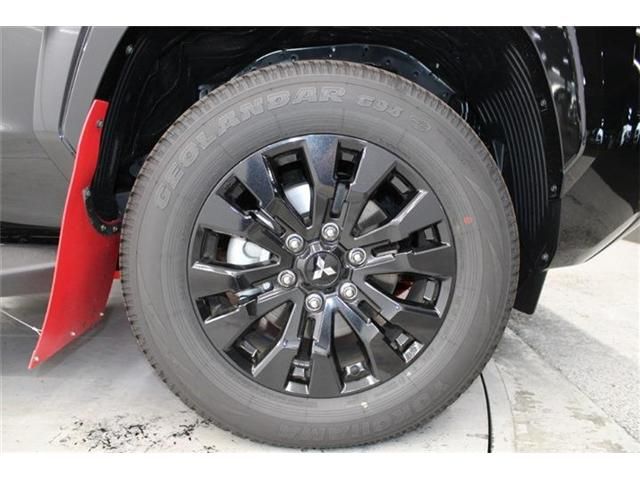 MITSUBISHI TRITON 2025