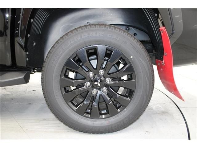 MITSUBISHI TRITON 2025