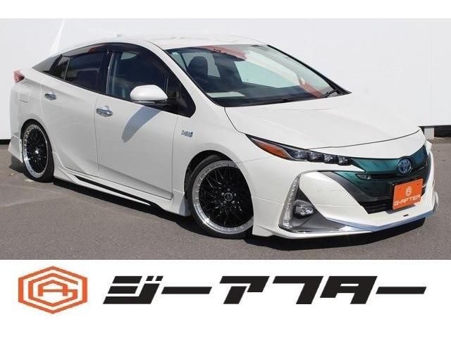 TOYOTA PRIUS PHV 2017