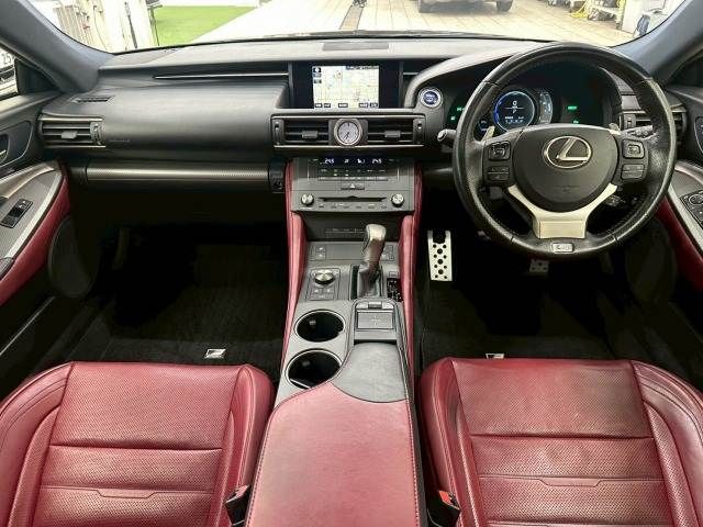 TOYOTA LEXUS RC300h 2015