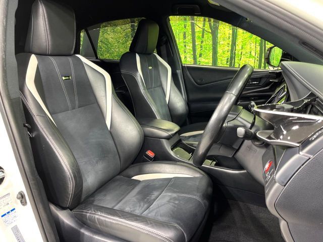 TOYOTA HARRIER 4WD 2017