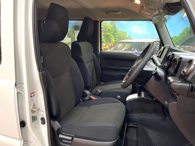 SUZUKI JIMNY NOMADE 2025