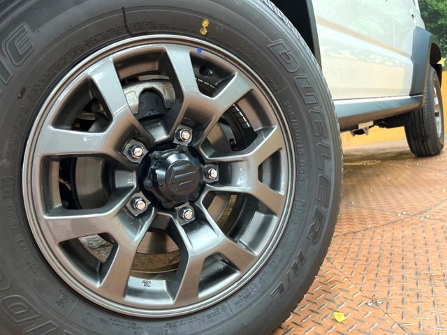 SUZUKI JIMNY NOMADE 2025