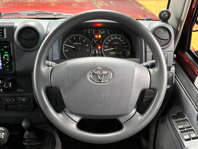 TOYOTA LANDCRUISER van 2015