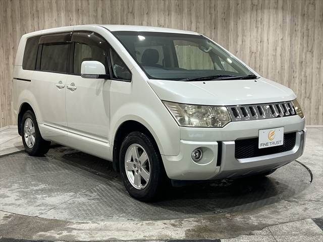 MITSUBISHI DELICA D:5 2WD 2013