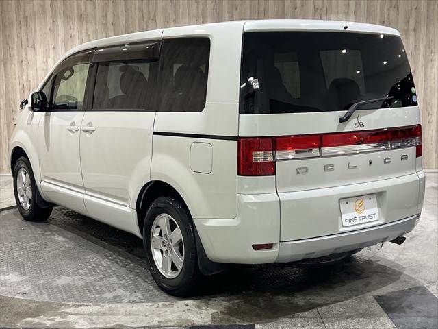 MITSUBISHI DELICA D:5 2WD 2013