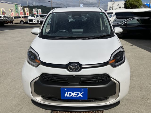 TOYOTA SIENTA HYBRID 2024
