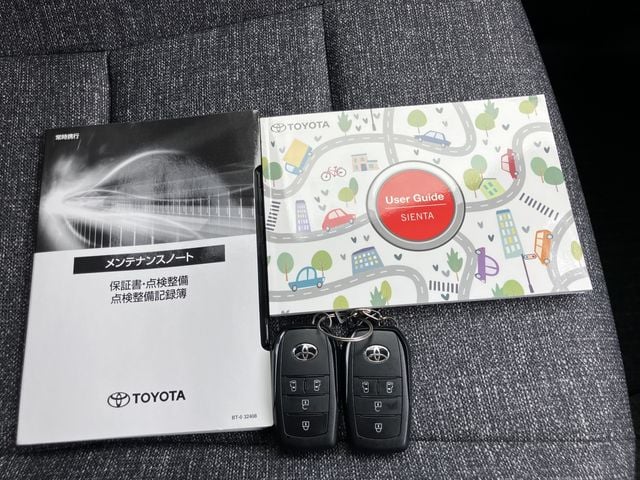 TOYOTA SIENTA HYBRID 2024