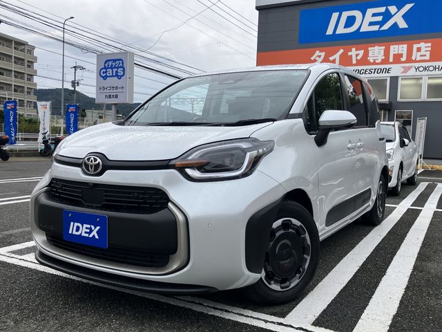TOYOTA SIENTA HYBRID 2024