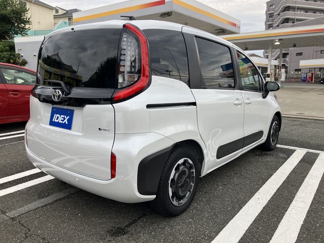 TOYOTA SIENTA HYBRID 2024