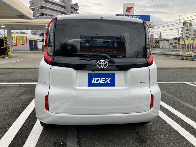 TOYOTA SIENTA HYBRID 2024