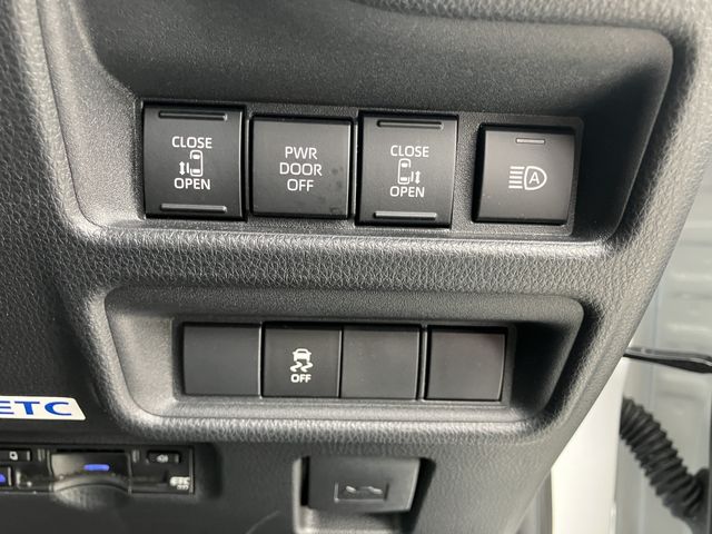 TOYOTA SIENTA HYBRID 2024