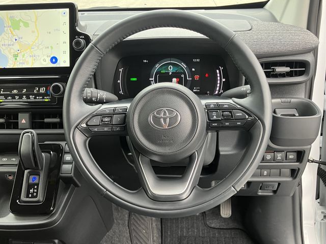 TOYOTA SIENTA HYBRID 2024