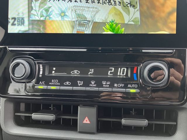 TOYOTA SIENTA HYBRID 2024