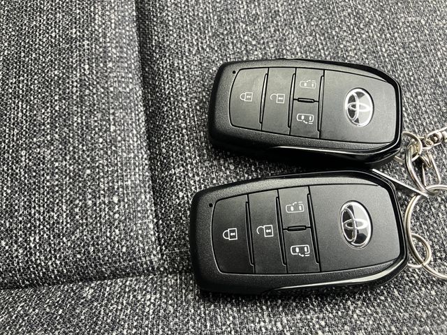 TOYOTA SIENTA HYBRID 2024