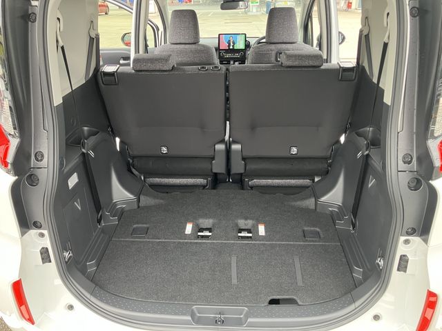 TOYOTA SIENTA HYBRID 2024