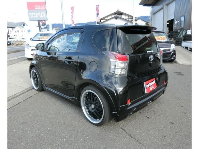 TOYOTA iQ 2009