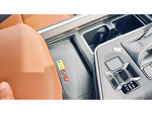 TOYOTA LEXUS GX550 2025