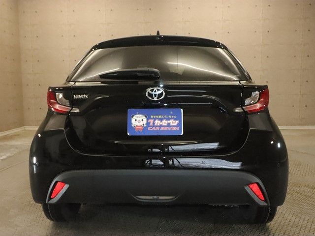 TOYOTA YARIS 2025