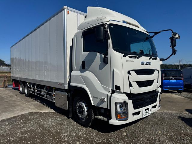 ISUZU GIGA 2024