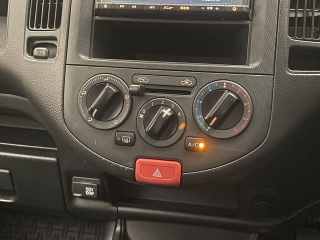 NISSAN NV150 AD 2WD 2020