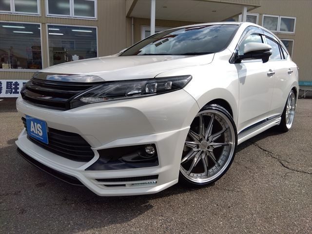 TOYOTA HARRIER 4WD 2014